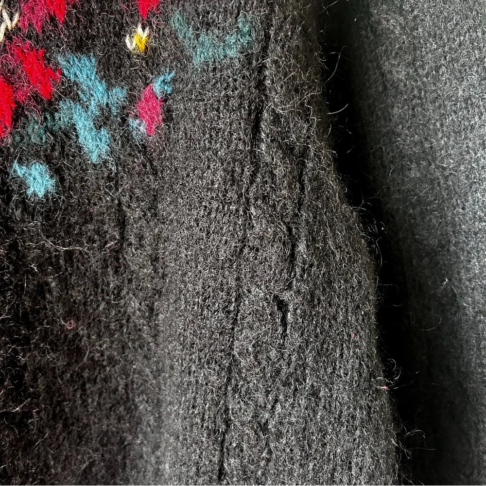 L.L. Bean Vintage 80s Floral Black Mohair Sweater XL - Picture 5 of 10